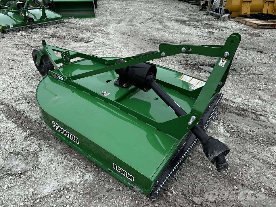 John Deere RC4060 آلات تمزيق الحزم وتقطيعها ونشرها