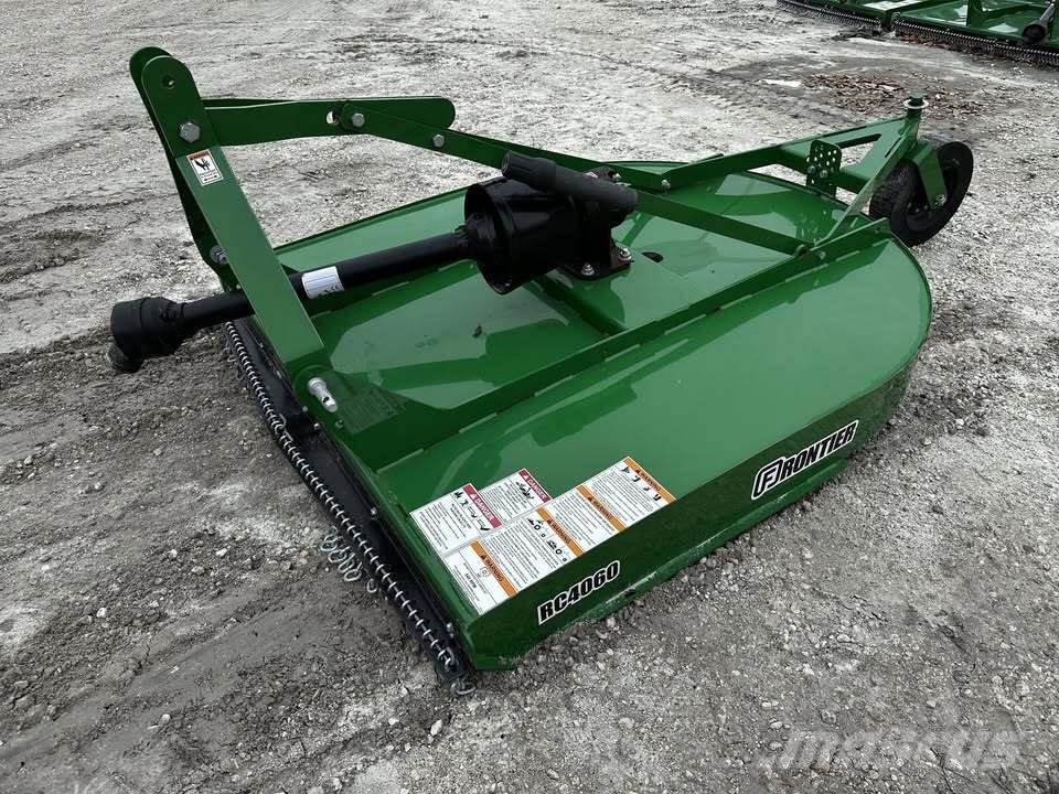 John Deere RC4060 آلات تمزيق الحزم وتقطيعها ونشرها