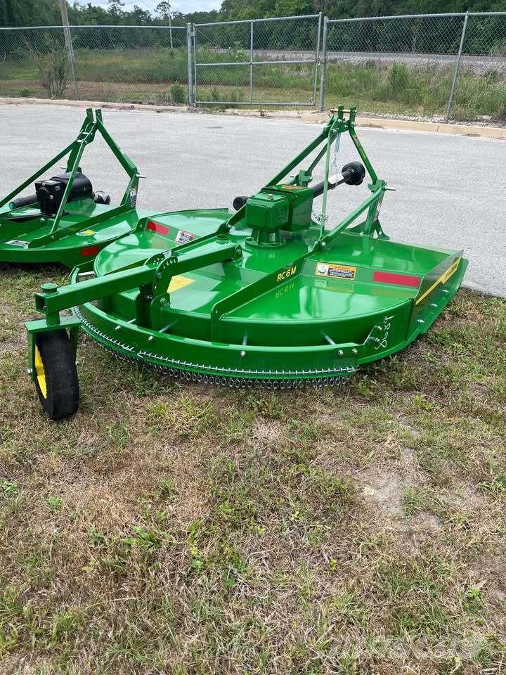 John Deere RC6M Bale shredders, cutters and unrollers