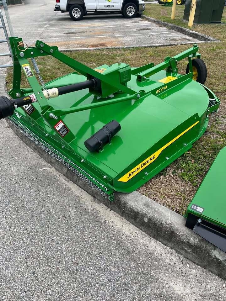 John Deere RC6M Bale shredders, cutters and unrollers