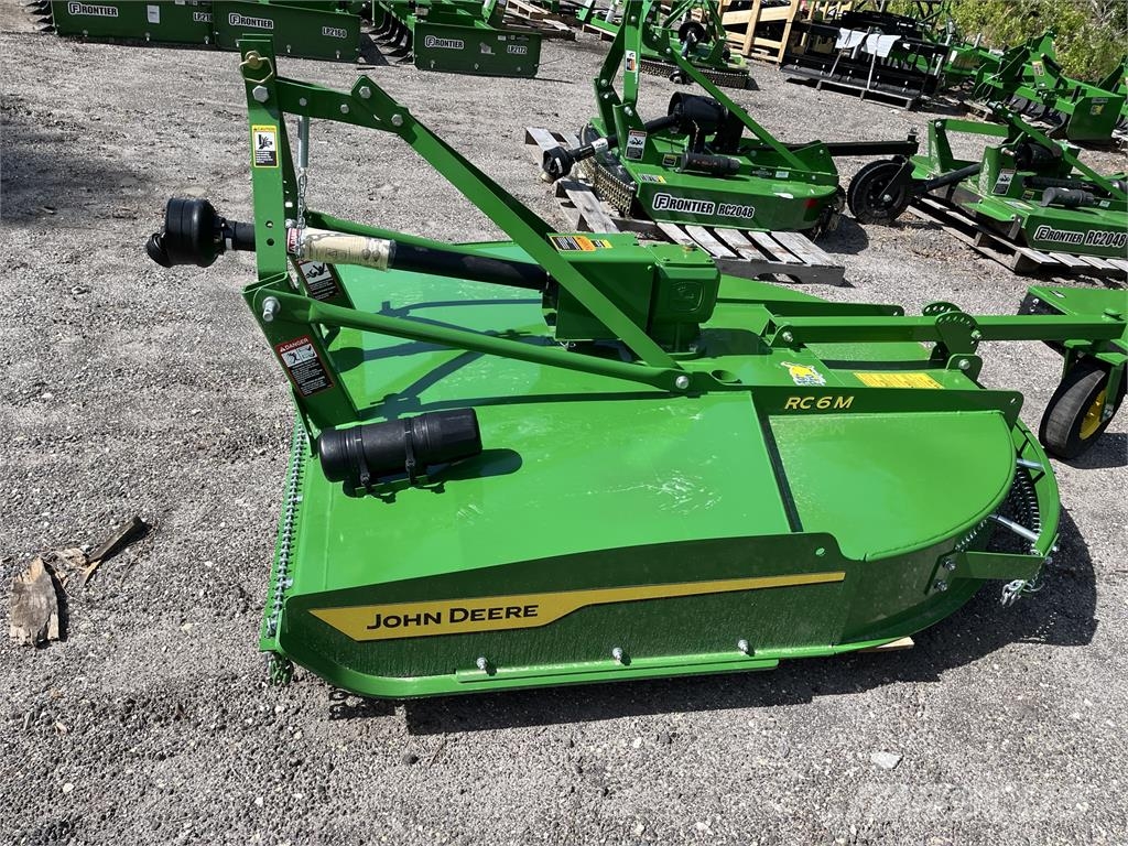 John Deere RC6M آلات تمزيق الحزم وتقطيعها ونشرها