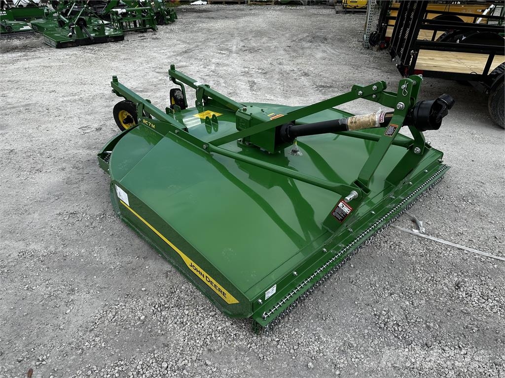 John Deere RC7M Измельчители тюков