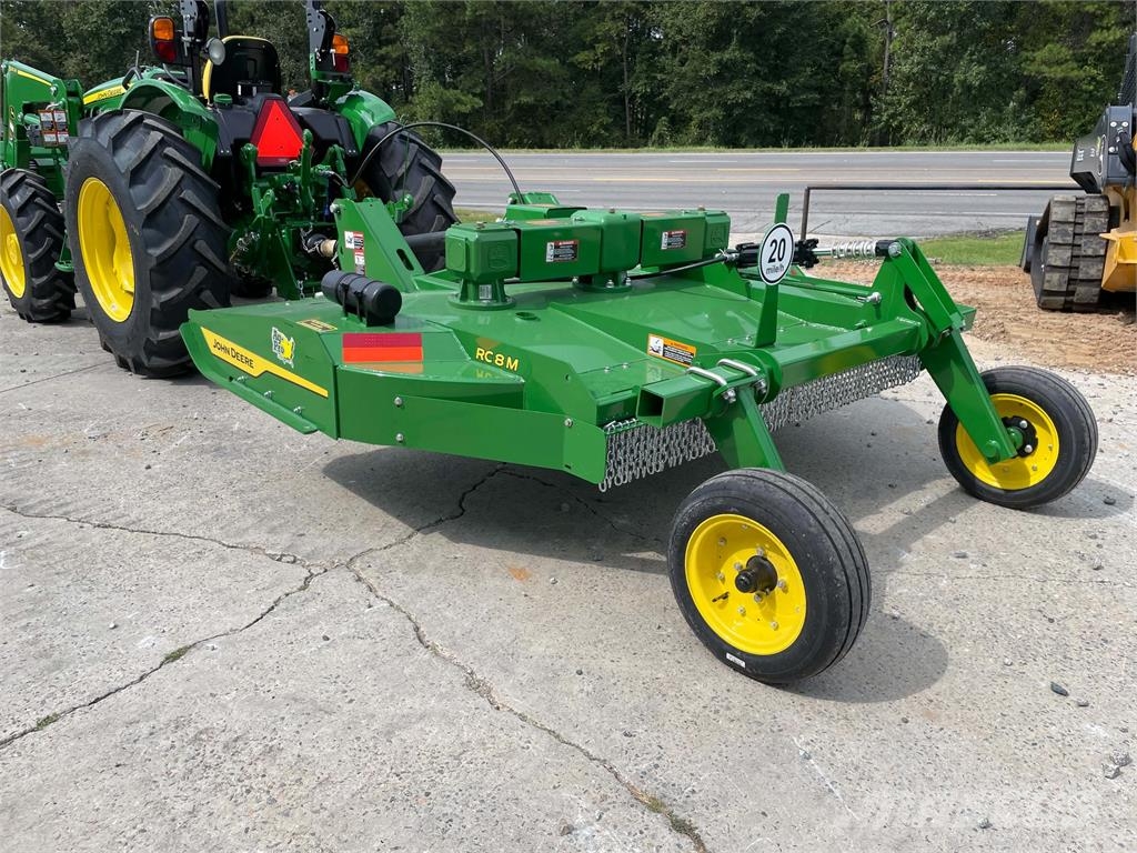 John Deere RC8M آلات تمزيق الحزم وتقطيعها ونشرها