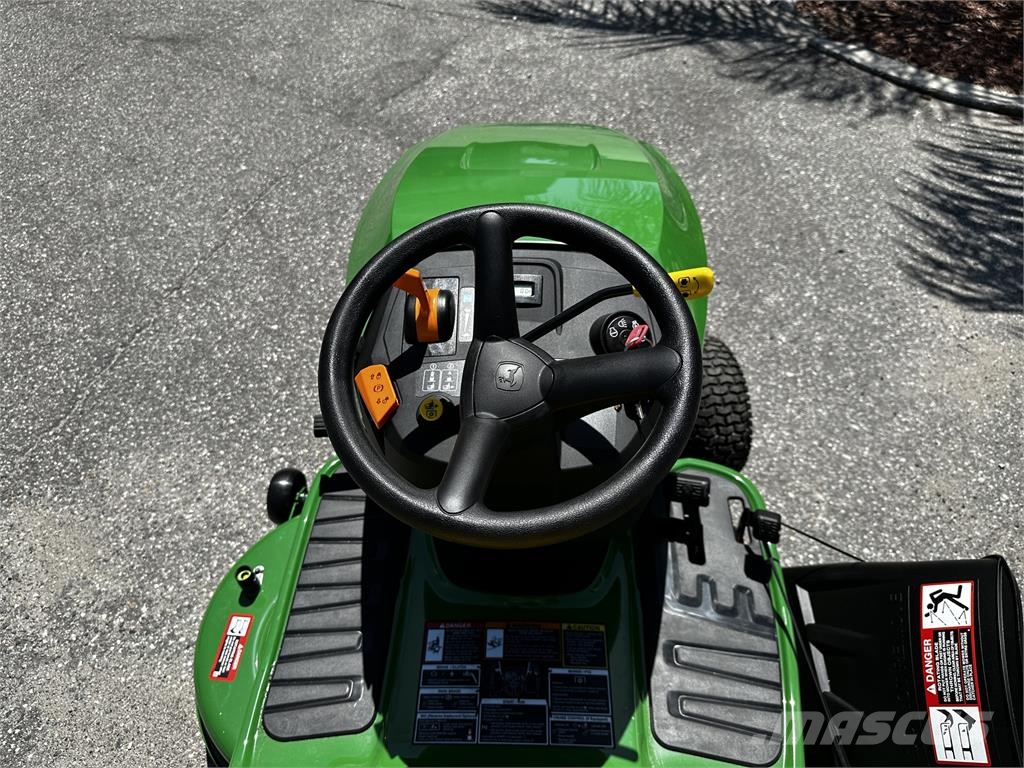 John Deere S100 Самоходные газонокосилки