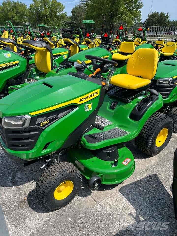 John Deere S110 Χορτοκοπτικά με καθιστό χειριστή