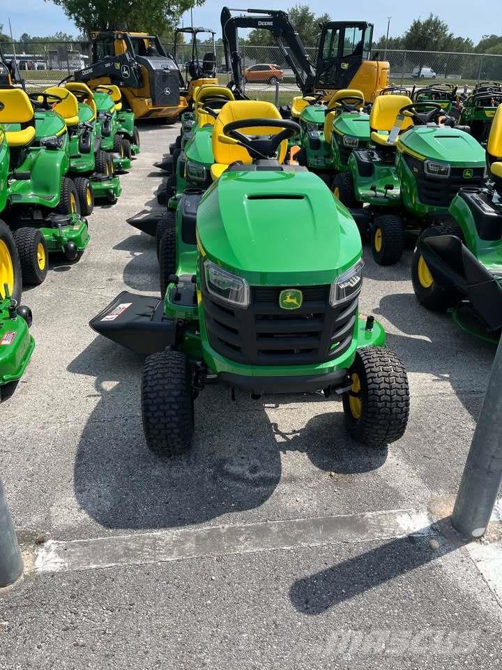 John Deere S110 Χορτοκοπτικά με καθιστό χειριστή