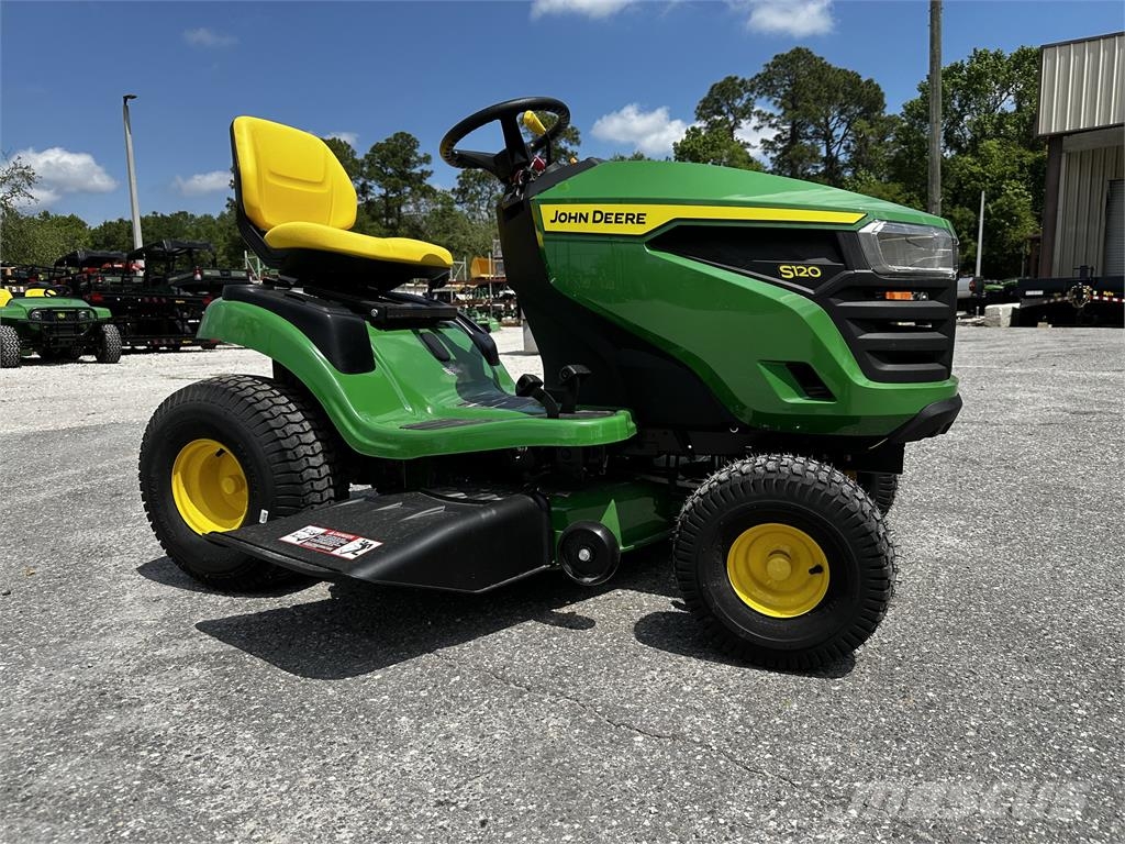 John Deere S120 ركوب الحشائش