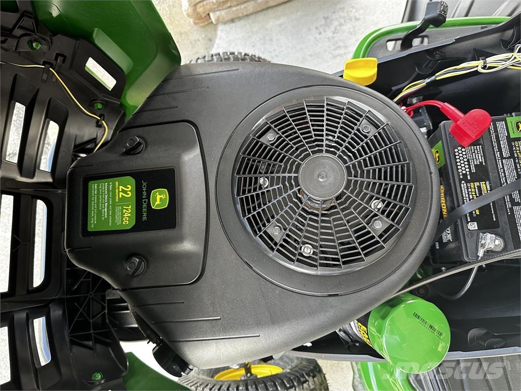 John Deere S130 소형 트랙터