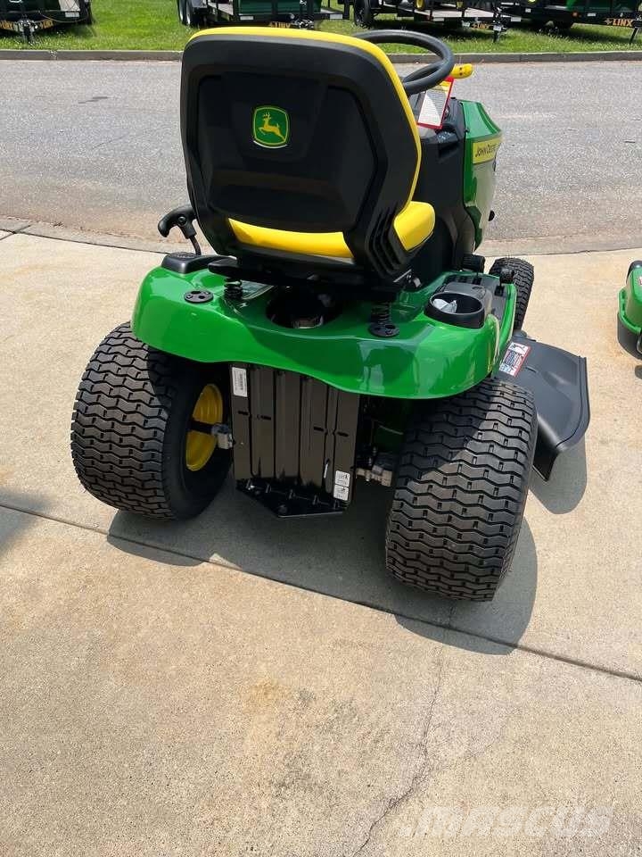 John Deere S220 Naudoti kompaktiški traktoriai