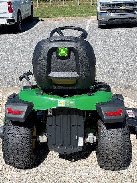John Deere S240 소형 트랙터