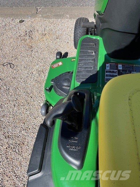 John Deere S240 소형 트랙터
