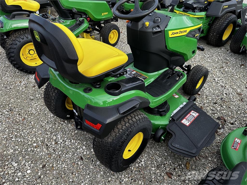 John Deere S240 小型曳引機