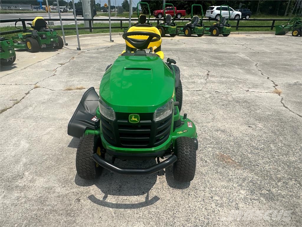 John Deere S240 소형 트랙터