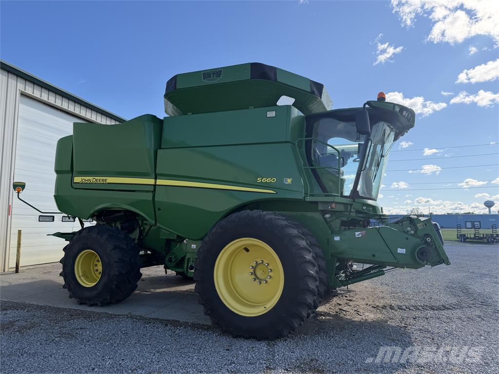 John Deere S660 联合收割机