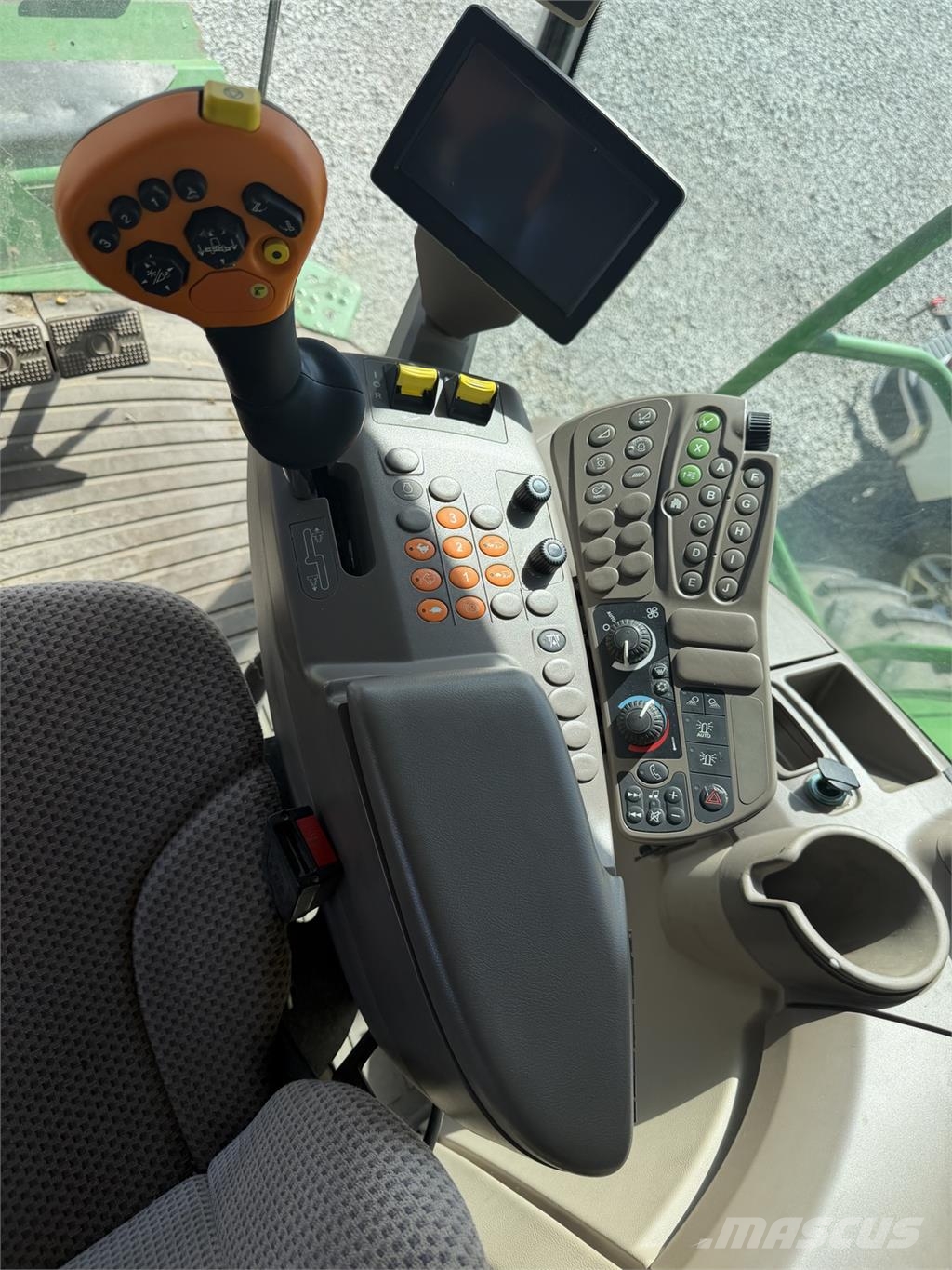 John Deere S660 联合收割机