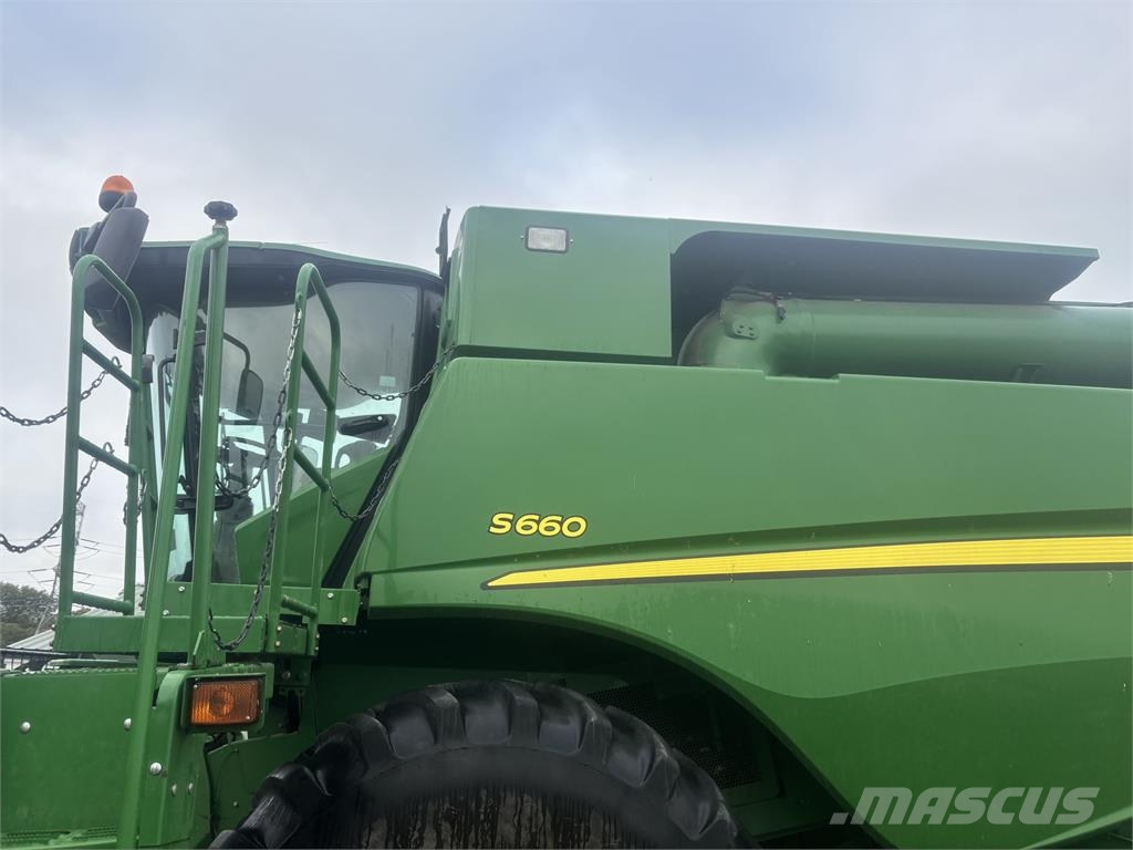 John Deere S660 Combine harvesters