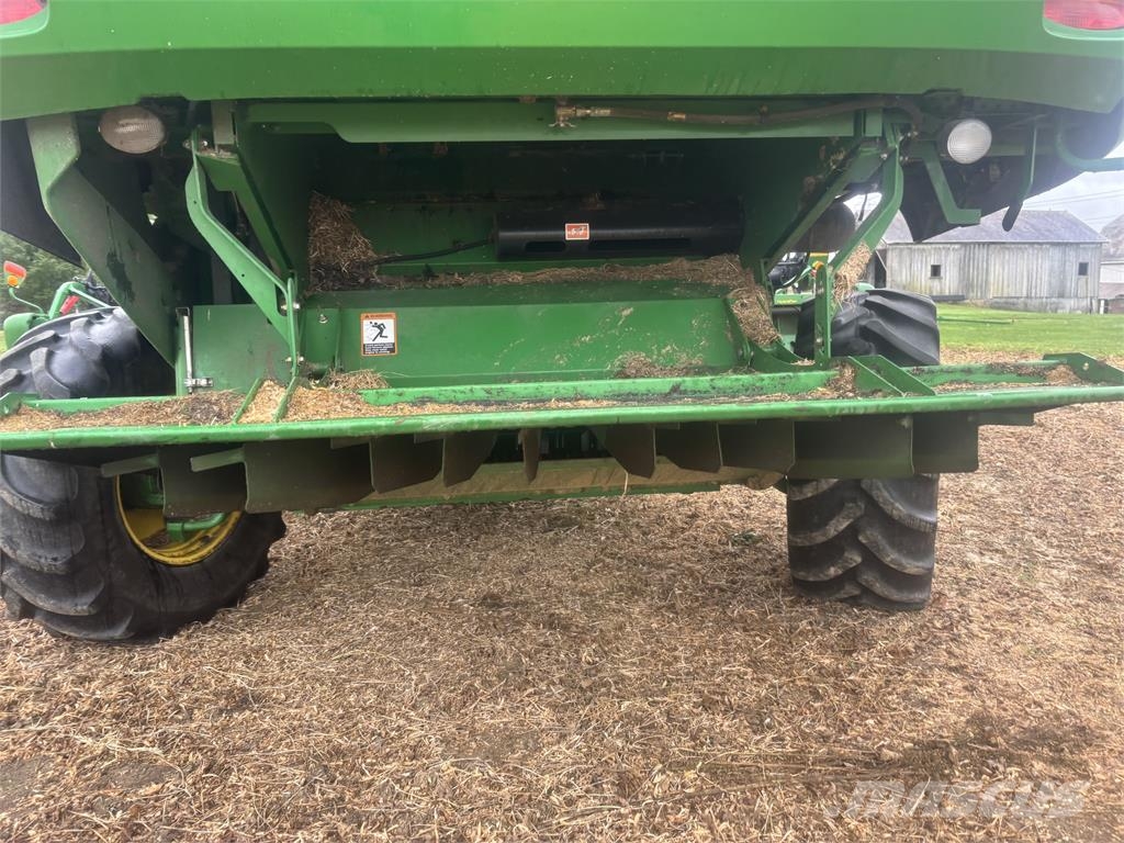 John Deere S660 Combine harvesters