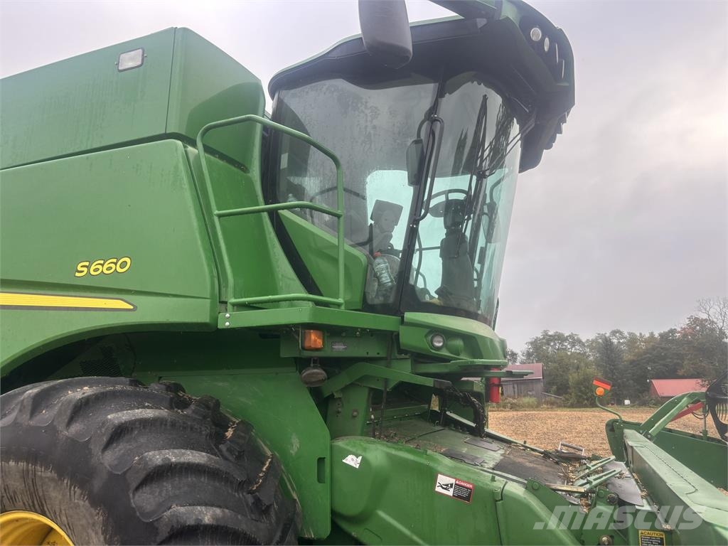 John Deere S660 Combine harvesters