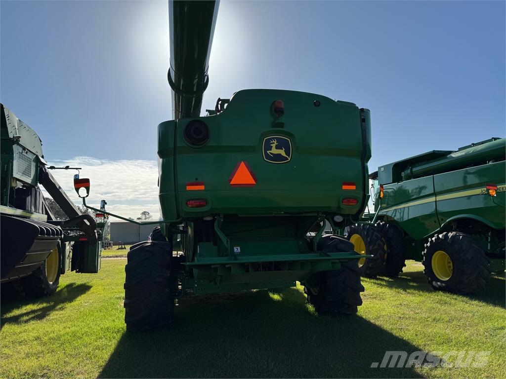 John Deere S670 Комбайни