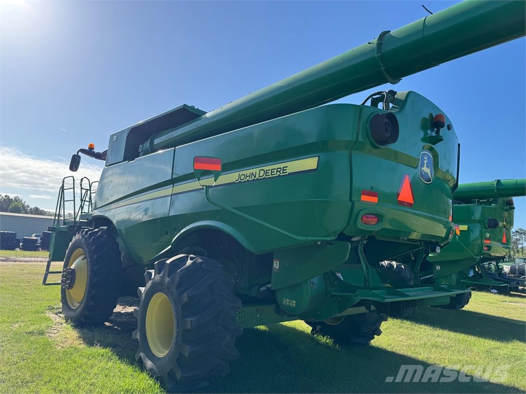 John Deere S670 Комбайни