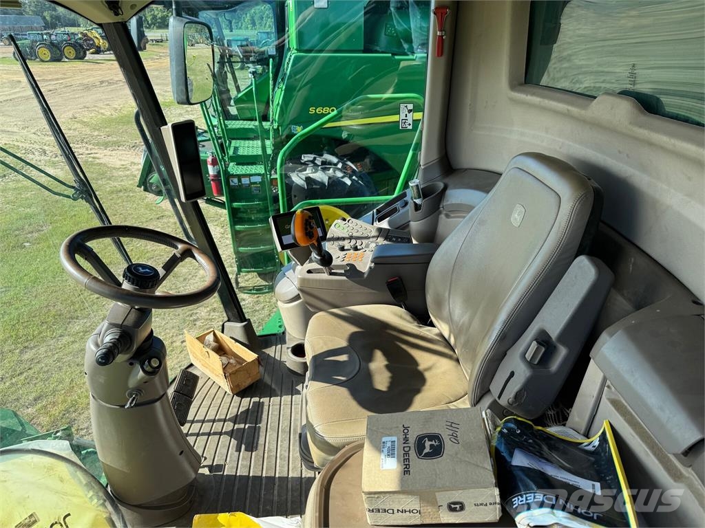 John Deere S670 Комбайни