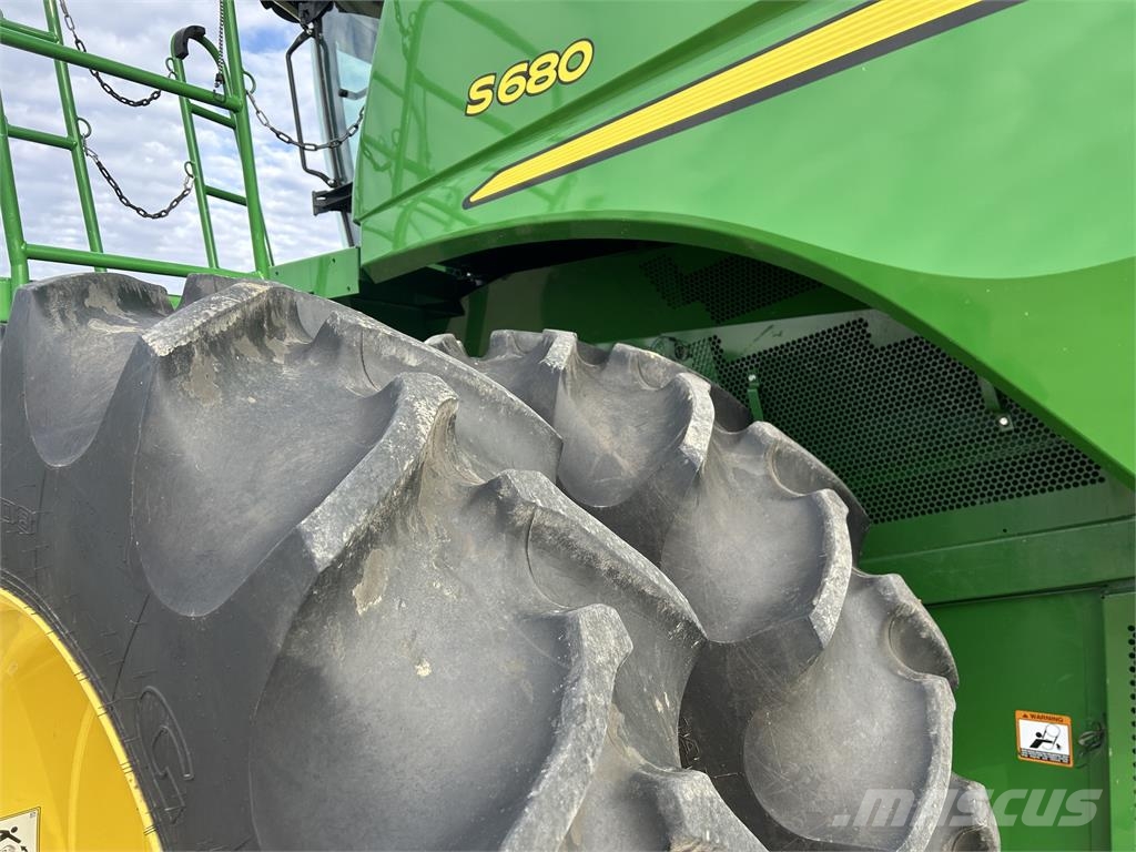 John Deere S680 Mähdrescher