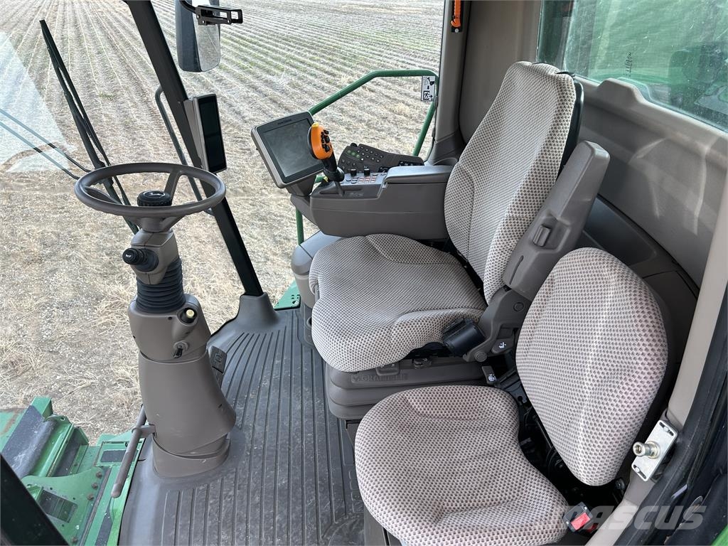 John Deere S680 Mähdrescher