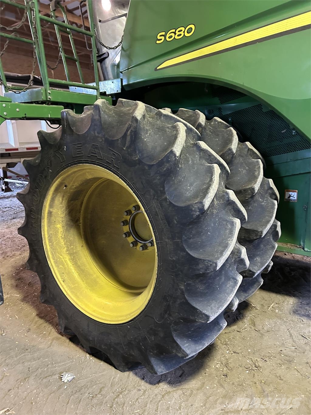 John Deere S680 Kombajni