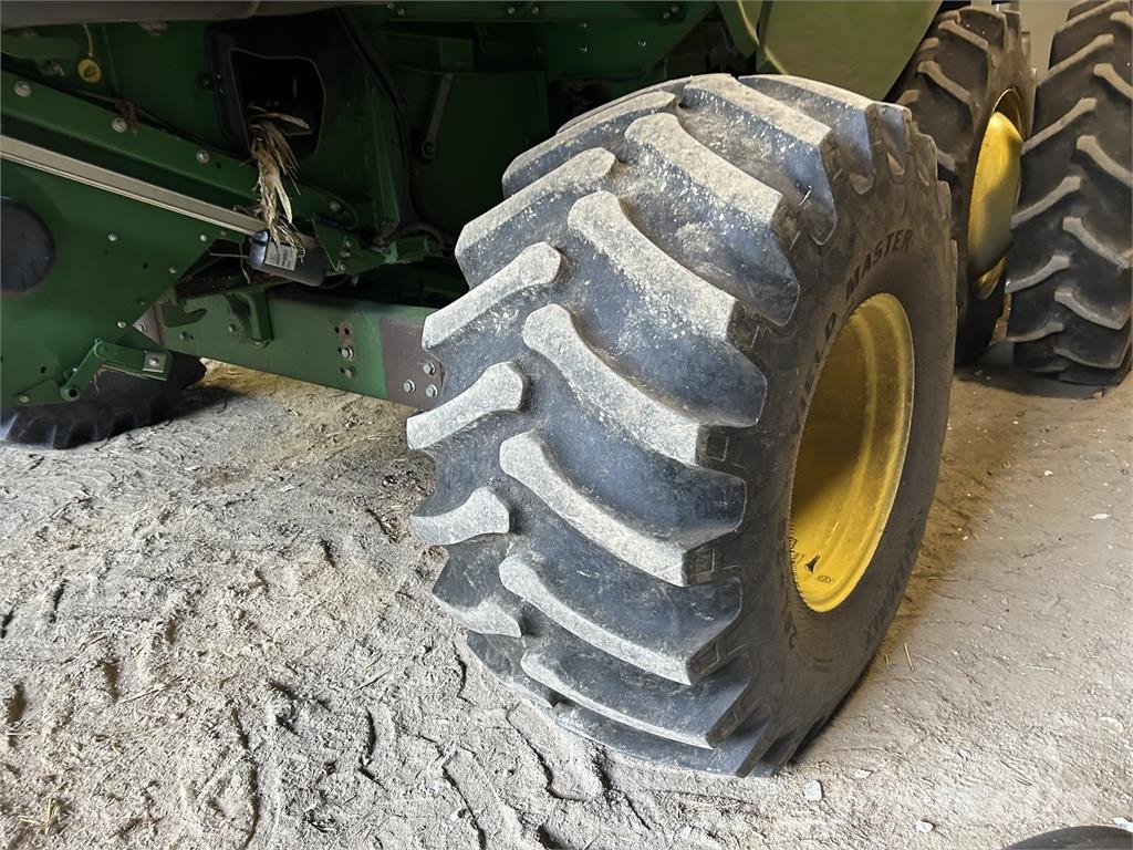 John Deere S680 Kombajni