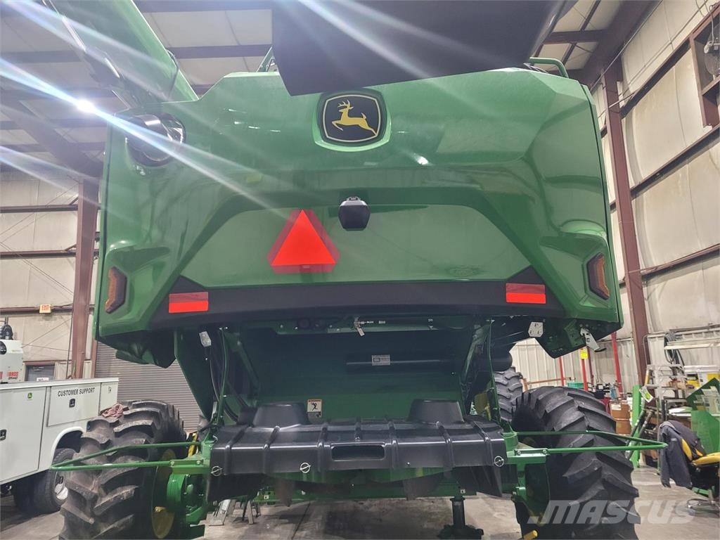 John Deere S7 700 Mähdrescher