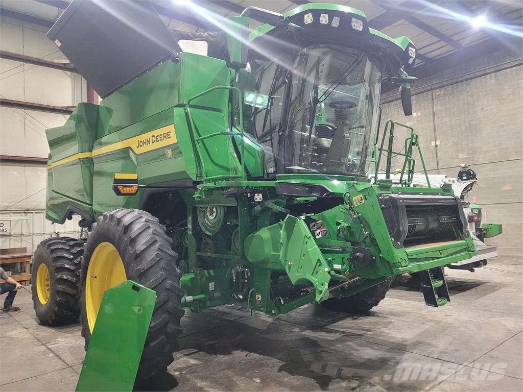 John Deere S7 700 Mähdrescher