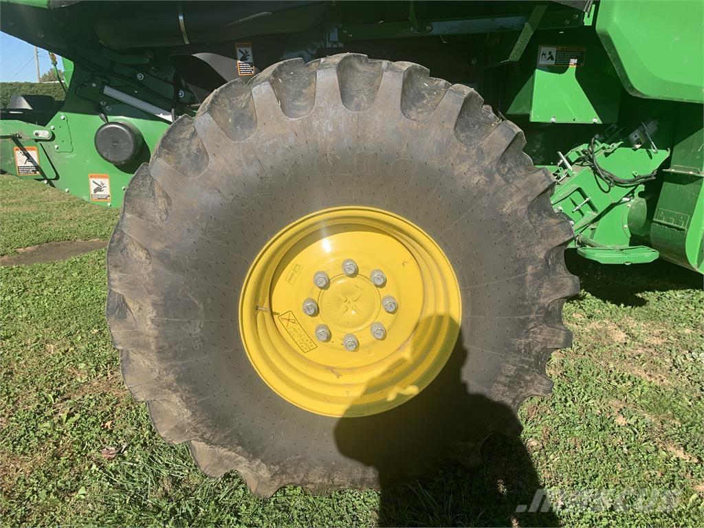 John Deere S7 700 Kombinované zberacie stroje