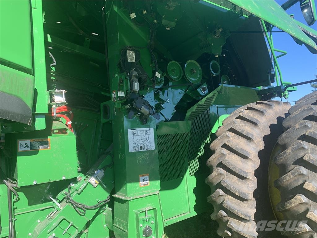 John Deere S7 700 Kombinované zberacie stroje