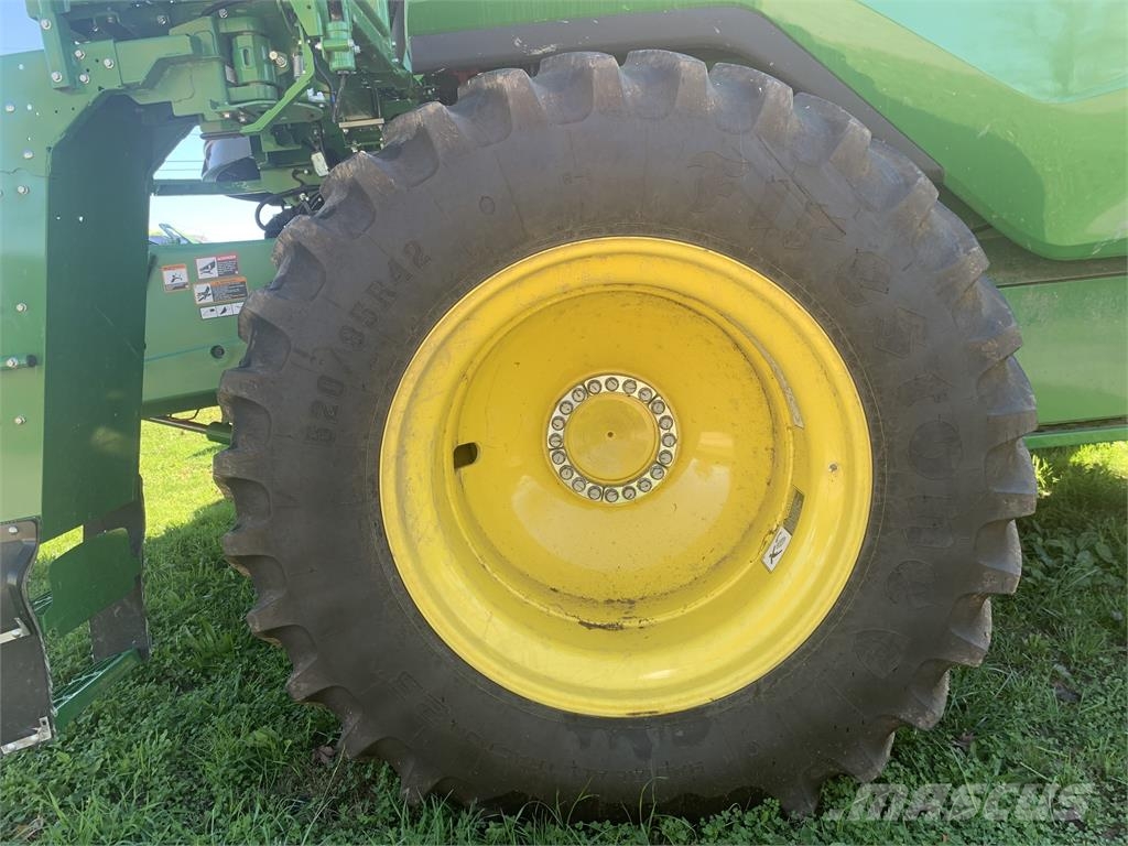 John Deere S7 700 Kombinované zberacie stroje