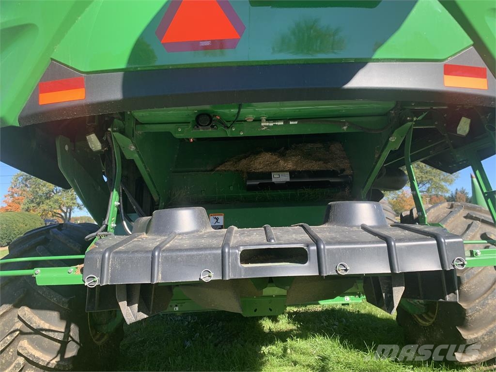 John Deere S7 700 Kombinované zberacie stroje