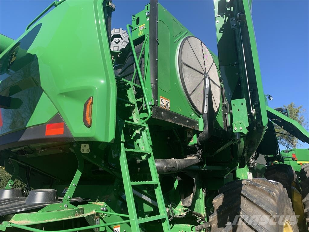 John Deere S7 700 Kombinované zberacie stroje