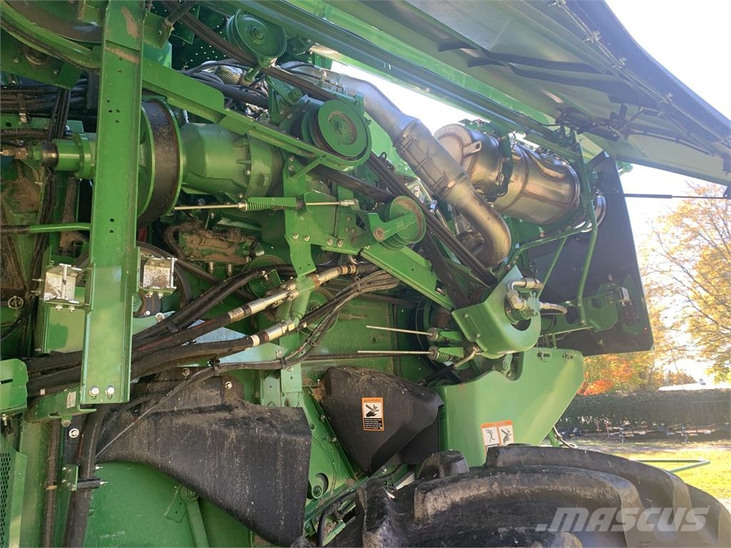 John Deere S7 700 Kombinované zberacie stroje