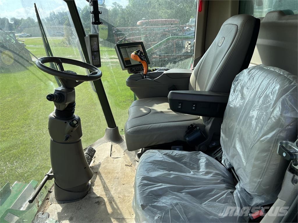 John Deere S770 Sklízecí mlátičky