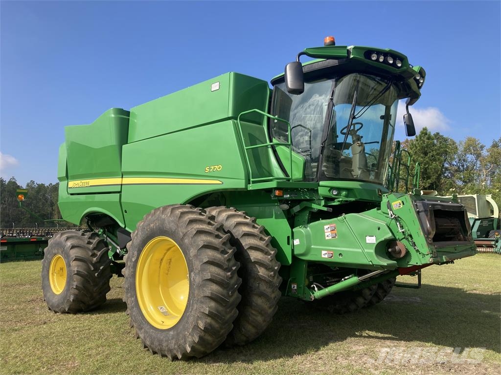 John Deere S770 联合收割机
