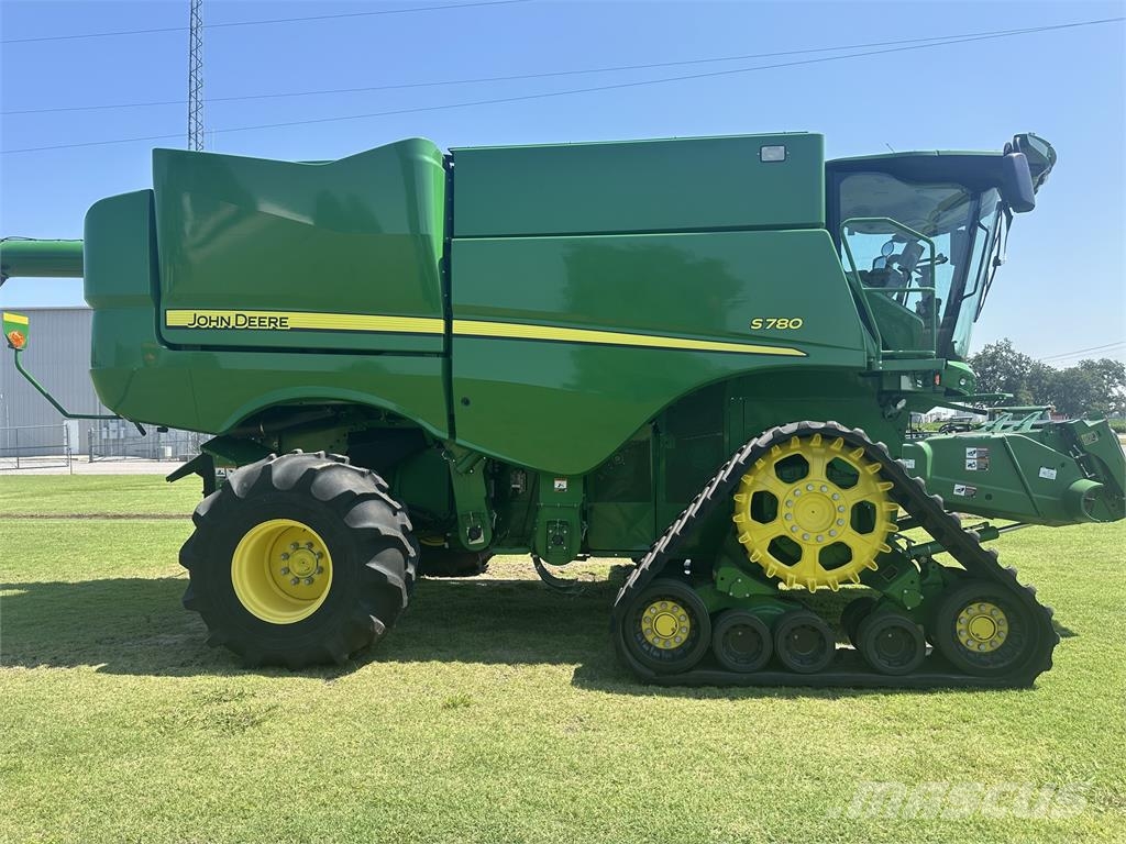 John Deere S780 Combine de secerat