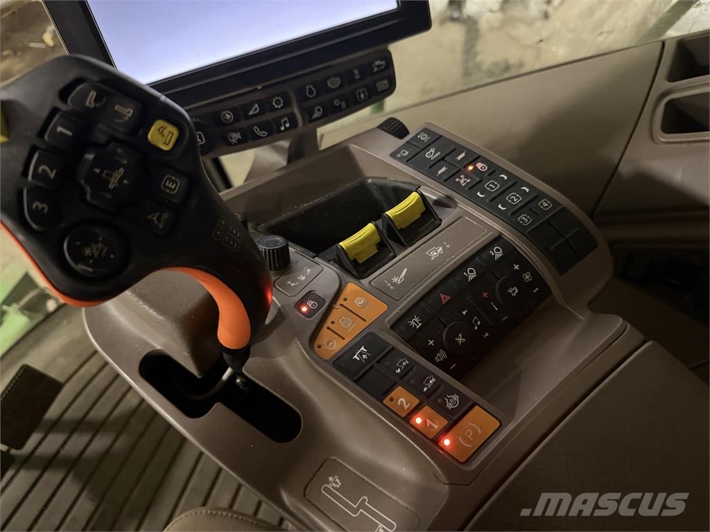 John Deere S780 コンバイン