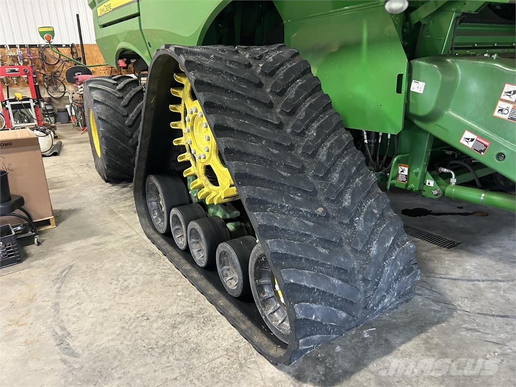 John Deere S780 Combine harvesters