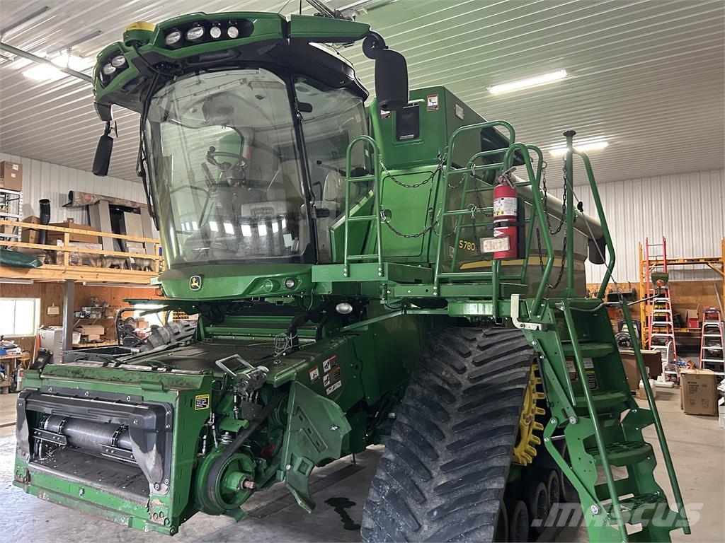 John Deere S780 Combine harvesters