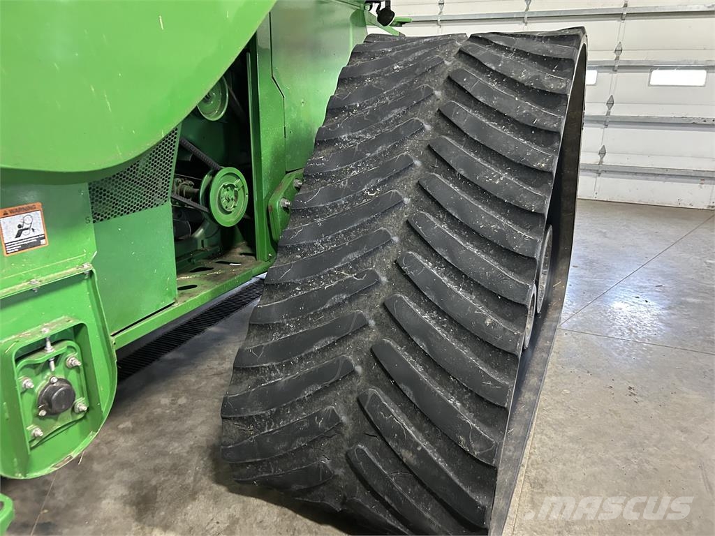John Deere S780 Combine harvesters