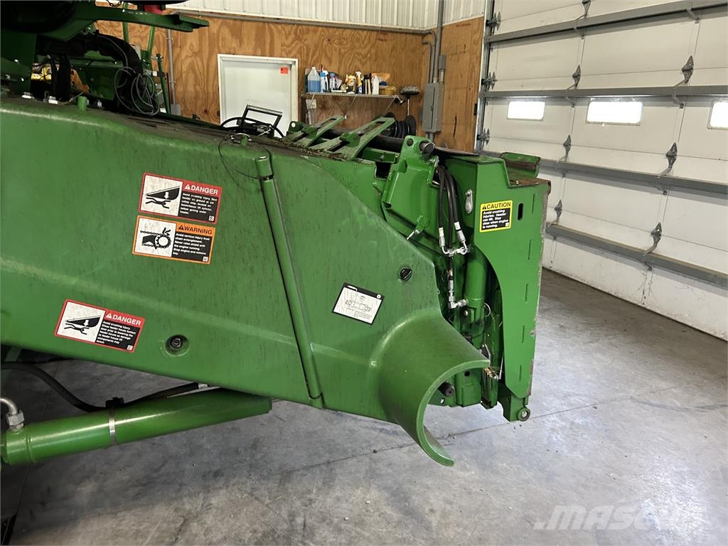 John Deere S780 Combine harvesters