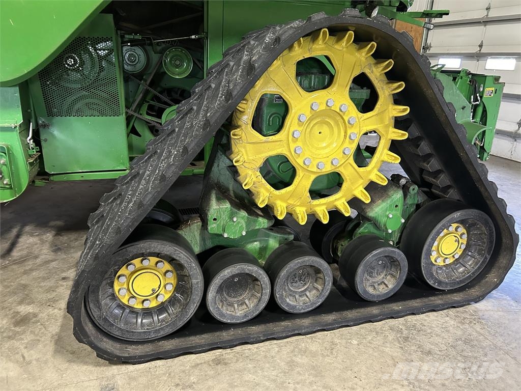John Deere S780 Combine harvesters
