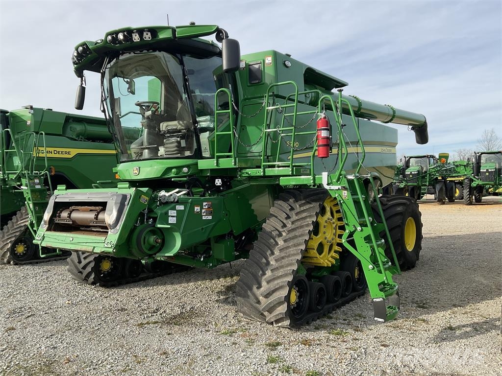 John Deere S790 Combine harvesters