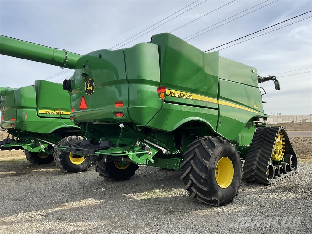 John Deere S790 Combine harvesters