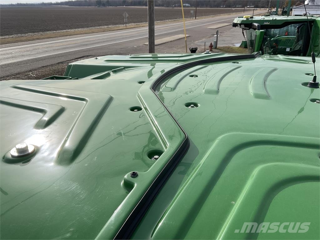 John Deere S790 Combine harvesters