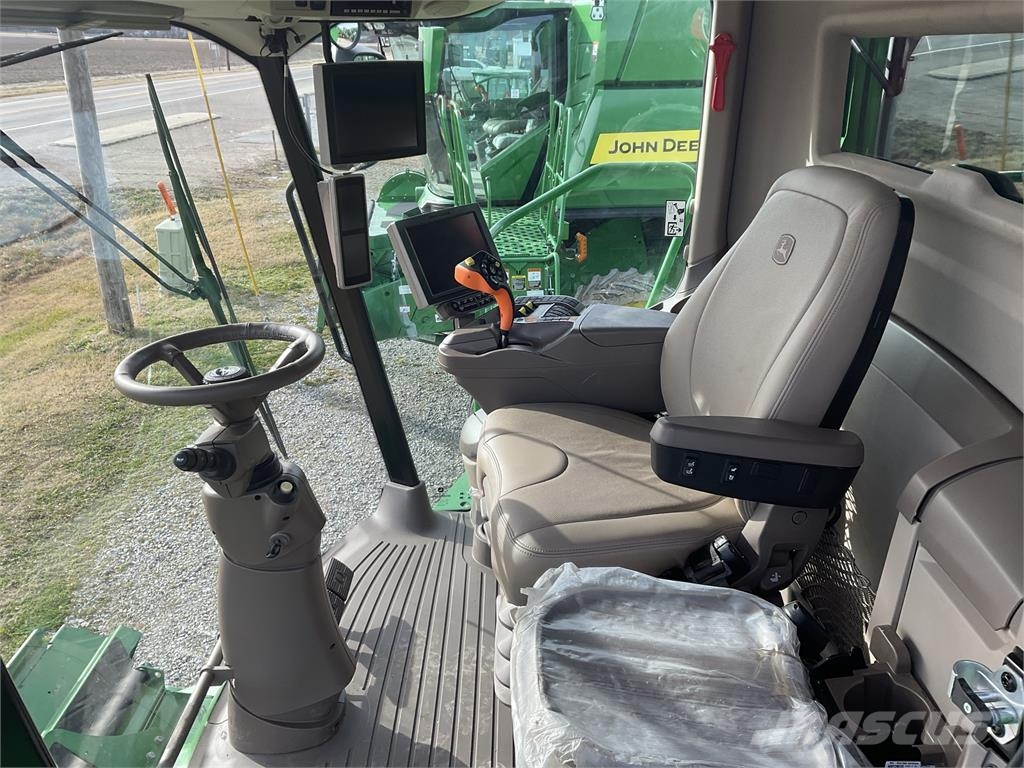 John Deere S790 Combine harvesters